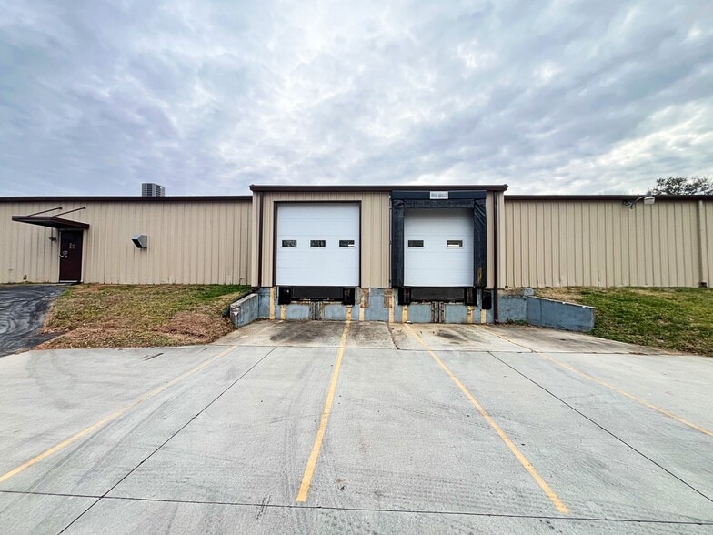 More Photos Of 1927 Baker Rd, High Point Warehouse For Sale