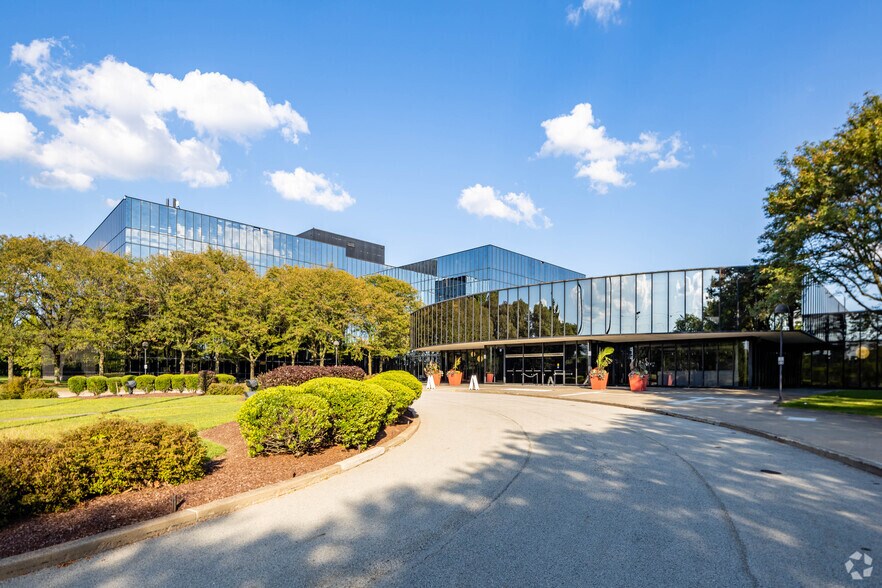 Primary Photo Of 4350 Northern Pike, Monroeville Office Residential For Lease