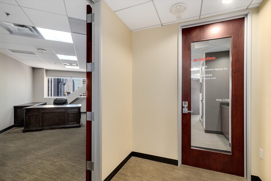 More Photos Of 1800 Glenarm Pl, Denver Office For Sale