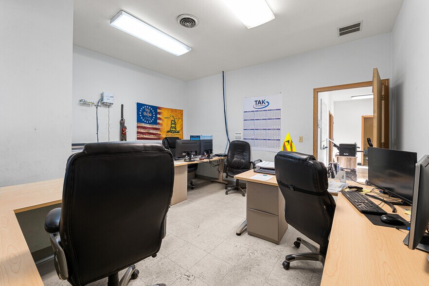 More Photos Of 65 Blodgett Ct, Fond Du Lac Warehouse For Sale