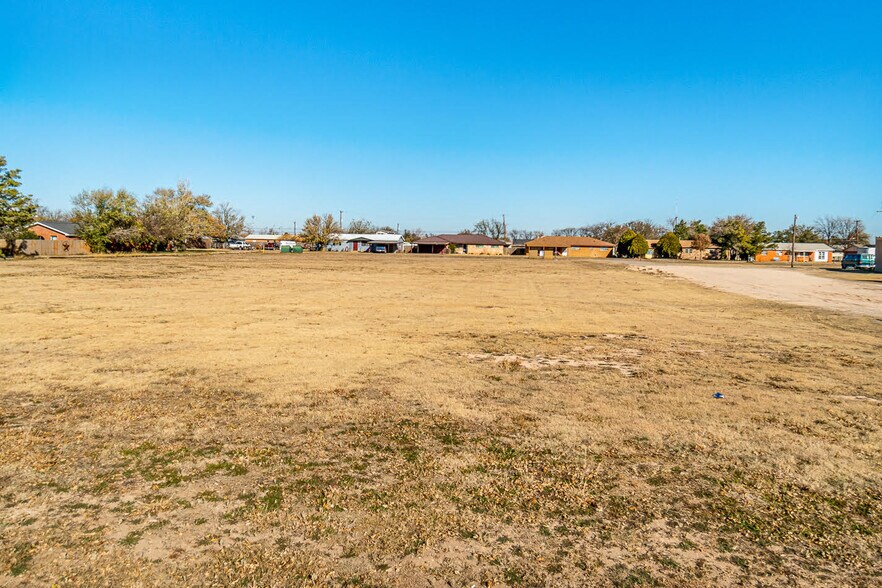 More Photos Of 1 SE 2nd St, Tulia Land For Sale