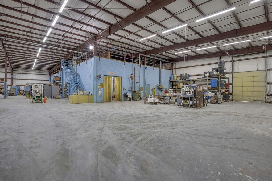 More Photos Of 30 US 25 Byp N, Greenville Manufacturing For Sale