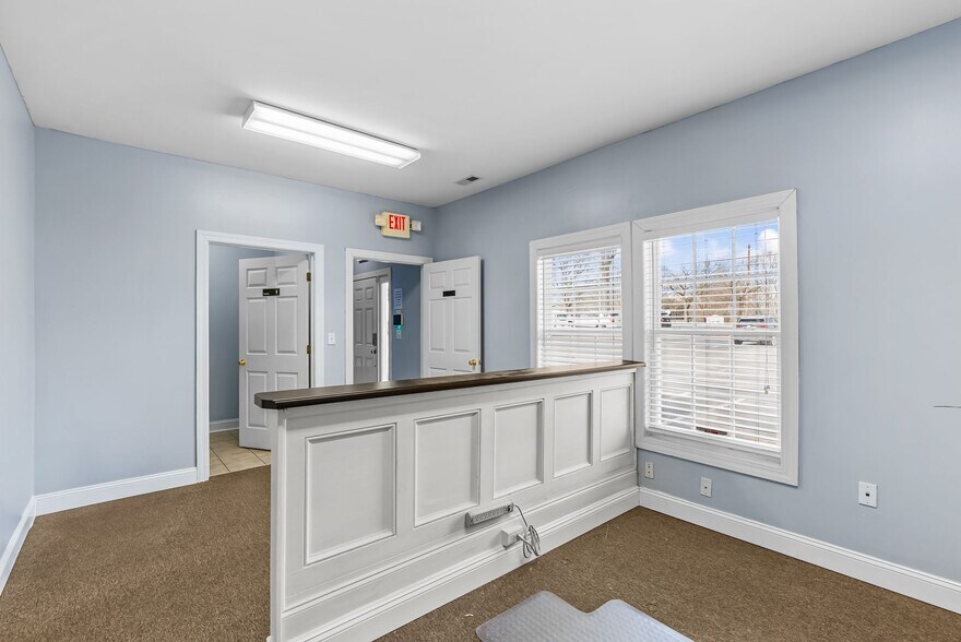 More Photos Of 107 Hillcrest Ave, Simpsonville Office For Sale