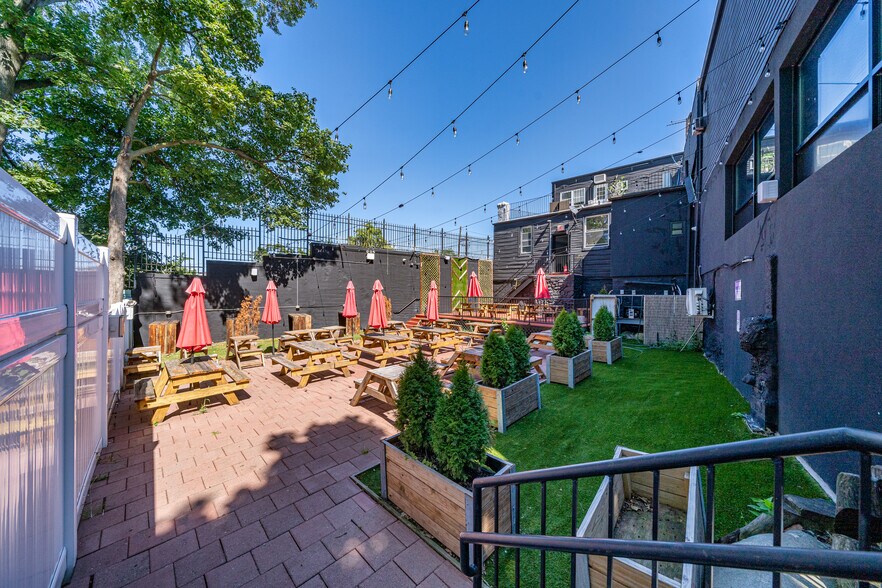 More Photos Of 3390 E Tremont Ave, Bronx General Retail For Sale