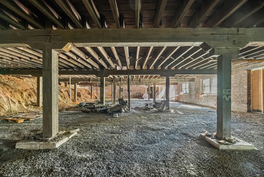 More Photos Of 322 Depot St, Amherst Warehouse For Sale