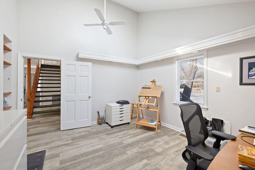 More Photos Of 15 Simpson Ln, Falmouth Office For Sale