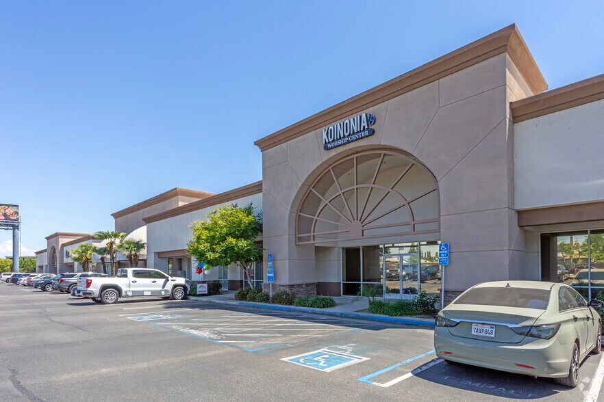 More Photos Of 4910 E Ashlan Ave, Fresno Office For Sale