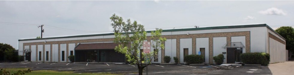 More Photos Of 3007 Pleasant Valley Ln, Arlington Warehouse For Lease