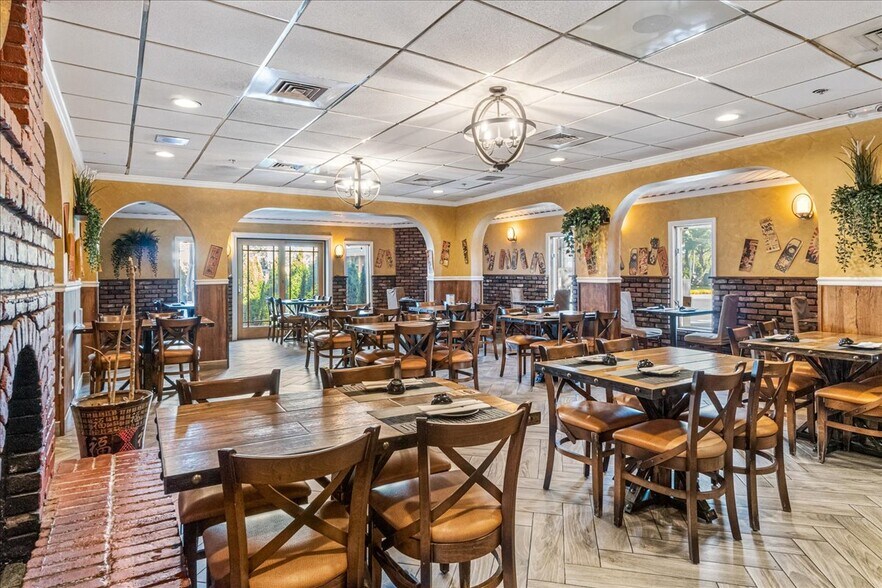 More Photos Of 4 Main St, Kings Park Storefront Retail Residential For Sale