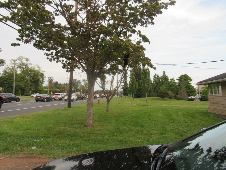 More Photos Of 309 Route 33 East, Manalapan Land For Lease