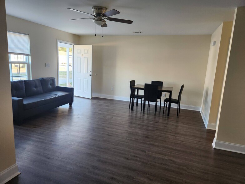 More Photos Of 106 Ronald Pride Blvd, Fort Valley Specialty For Sale