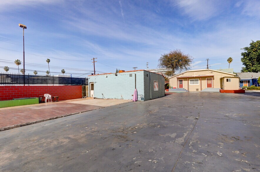 More Photos Of ,  Unknown For Sale