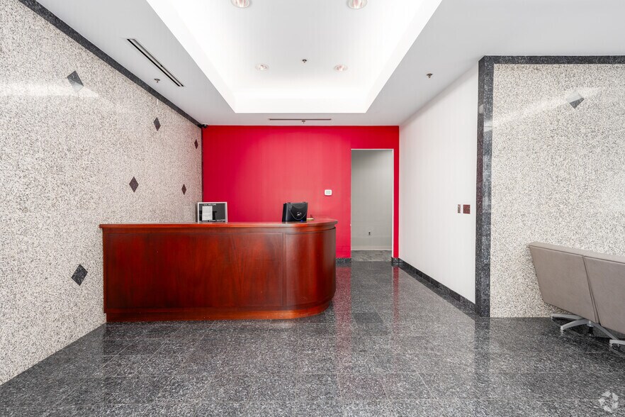More Photos Of 6304 Woodside Ct, Columbia Office For Lease