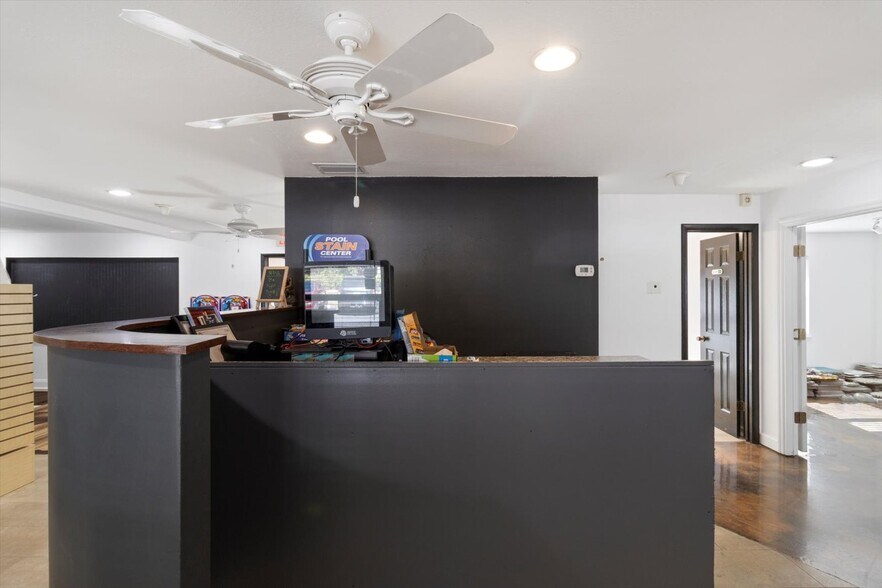 More Photos Of 7630 W Dunnellon Rd, Dunnellon Office For Sale