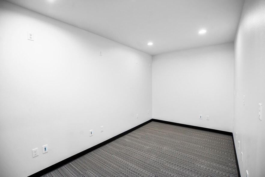 More Photos Of 2001 Tulane Dr, Lufkin Medical For Sale