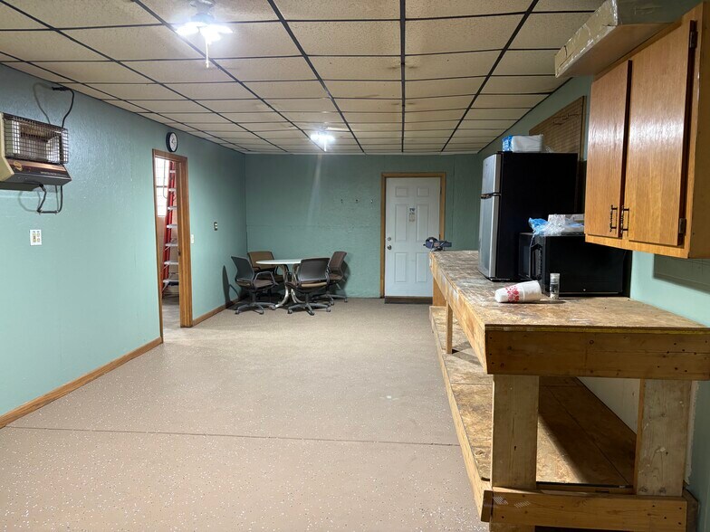 More Photos Of 4964 Yukon St NW, Canton Industrial For Sale