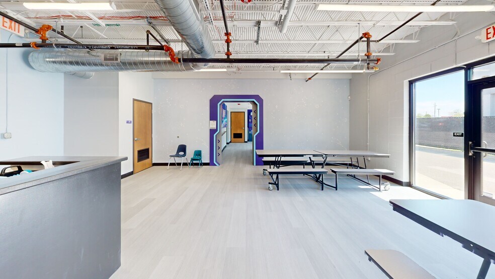More Photos Of 6161 N Hillside Ave, Indianapolis Loft Creative Space For Lease