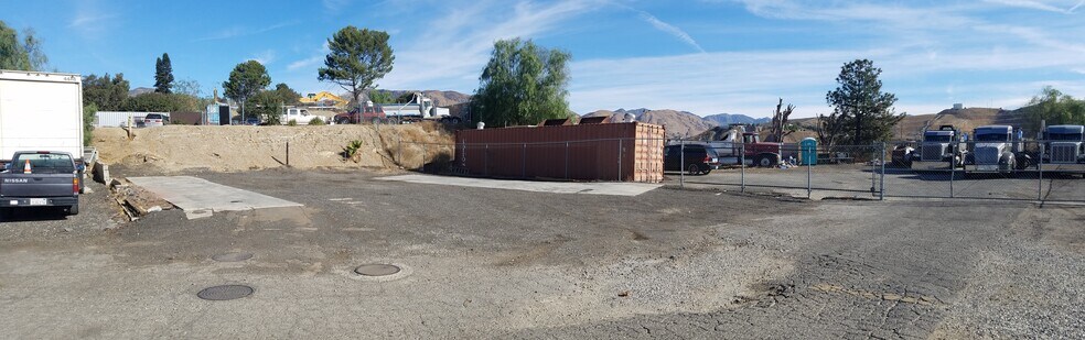 More Photos Of 12087 Lopez Canyon Rd, Sylmar Land For Lease