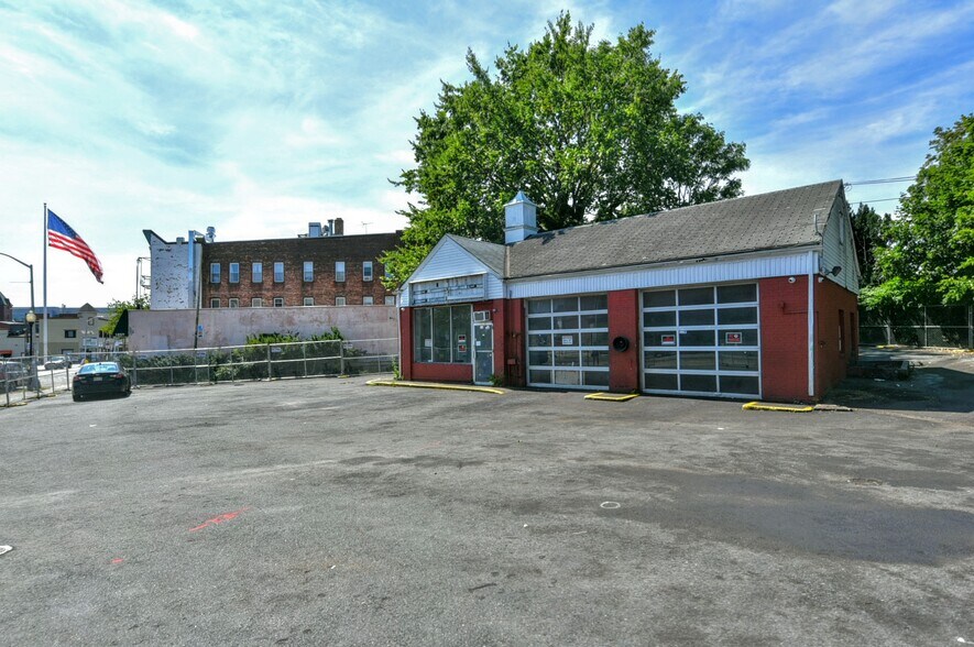 More Photos Of 1061-1065 Main Ave, Clifton Auto Repair For Sale