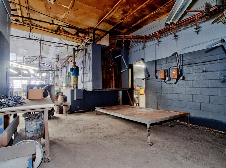 More Photos Of 56 Clarendon Ave, Kingston Warehouse For Sale