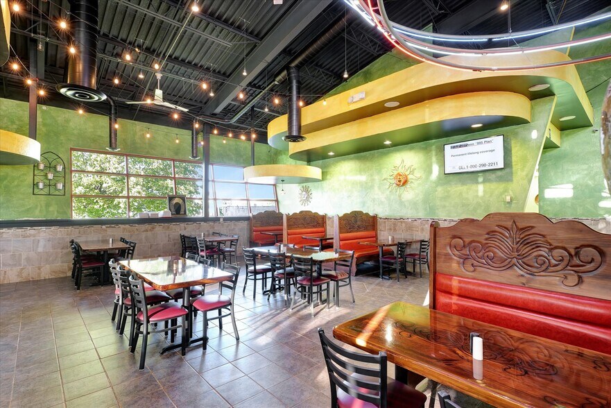 More Photos Of 608 W Town Center Blvd, Champaign Restaurant For Sale