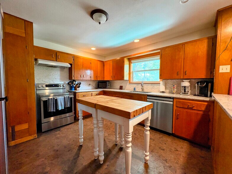 More Photos Of 10 Espinoza Cir, Angel Fire Specialty For Sale