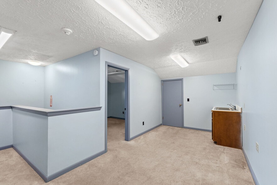 More Photos Of 215 W 6th St, Panama City Medical For Lease