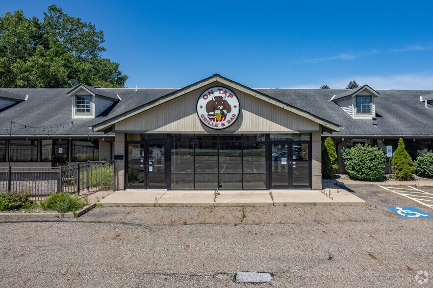 More Photos Of 4396 Kent Rd, Stow Restaurant For Sale