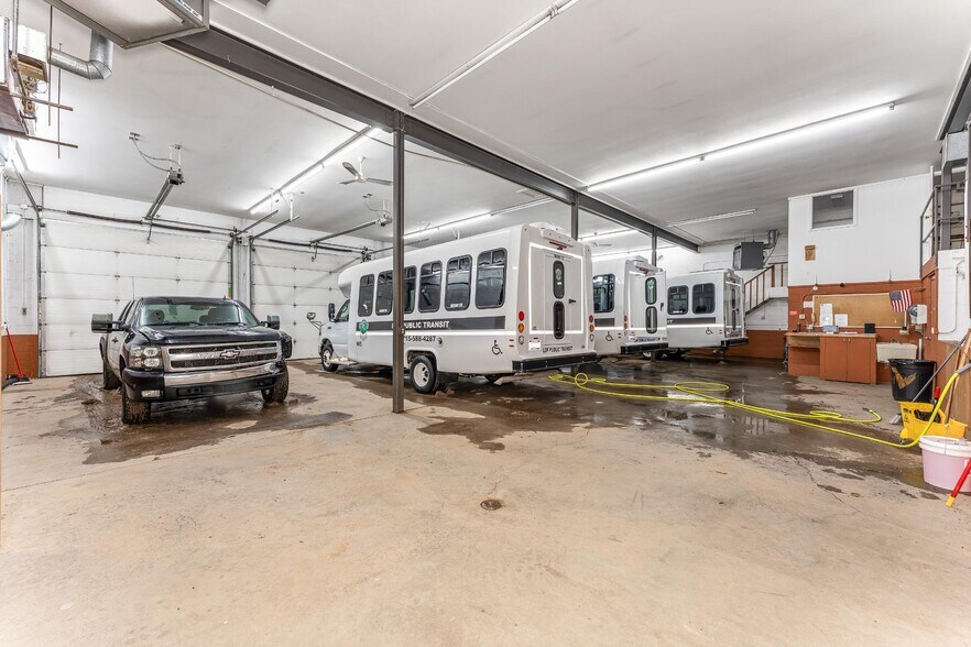 More Photos Of 614 Wild Rice Ave, Lac Du Flambeau Office For Sale