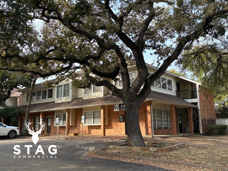 More Photos Of 2300 Highland Village Rd, Highland Village Unknown For Lease
