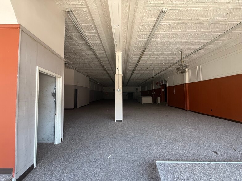 More Photos Of 4023-4025 Market St, Philadelphia Storefront For Lease