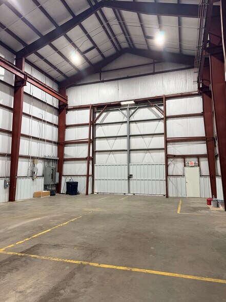 More Photos Of 101 Industrial Park Blvd, Hitchcock Warehouse For Lease