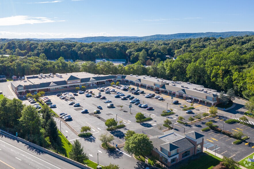 More Photos Of 814-860 Franklin Ave, Franklin Lakes Unknown For Lease