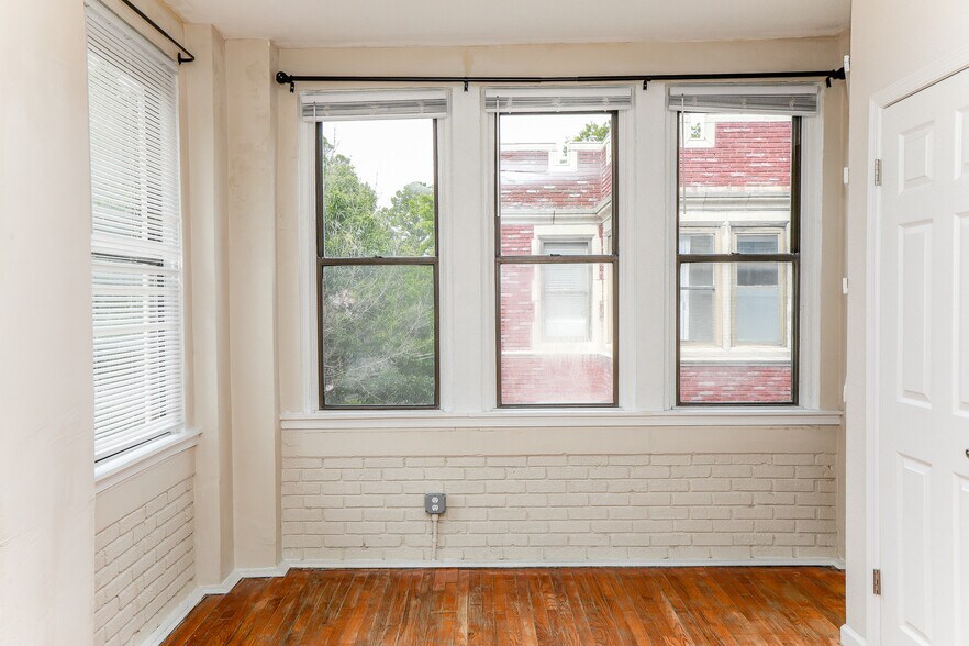 More Photos Of 1000 Gates Ave, Norfolk Apartments For Sale