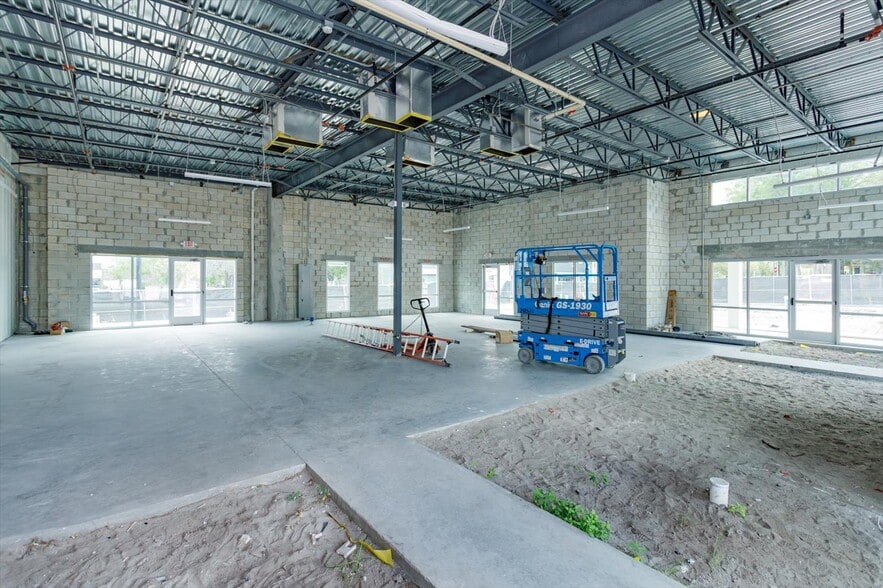 More Photos Of 286 Douglas Ave, Altamonte Springs General Retail For Lease