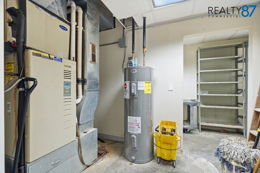 More Photos Of 5913 Troy Mills rd, Coggon General Retail For Sale