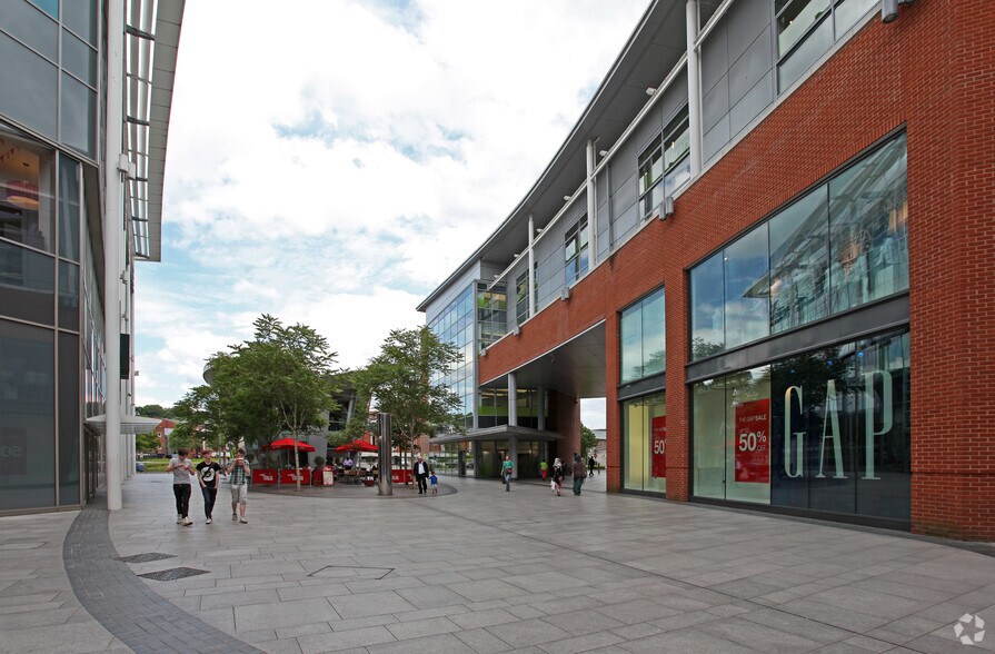 More Photos Of Eden Walk, High Wycombe General Retail For Lease