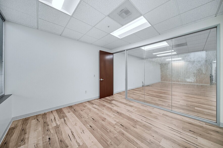 More Photos Of 1520 Bridgegate Dr, Diamond Bar Office For Lease