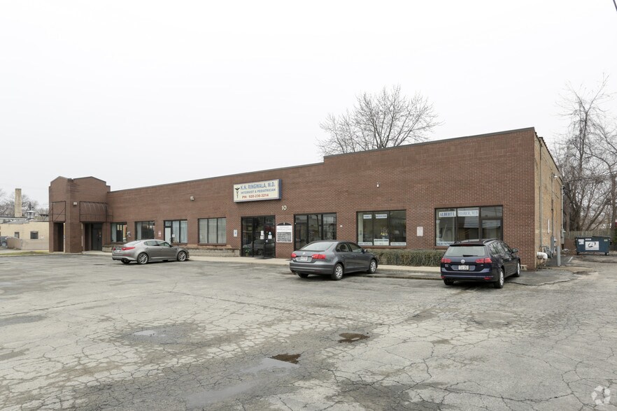 Primary Photo Of 10 E Irving Ave, Oshkosh Medical For Lease