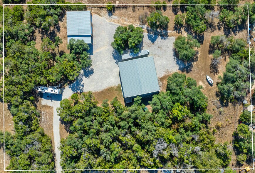 More Photos Of 217 Southern Dr, Johnson City Flex For Lease