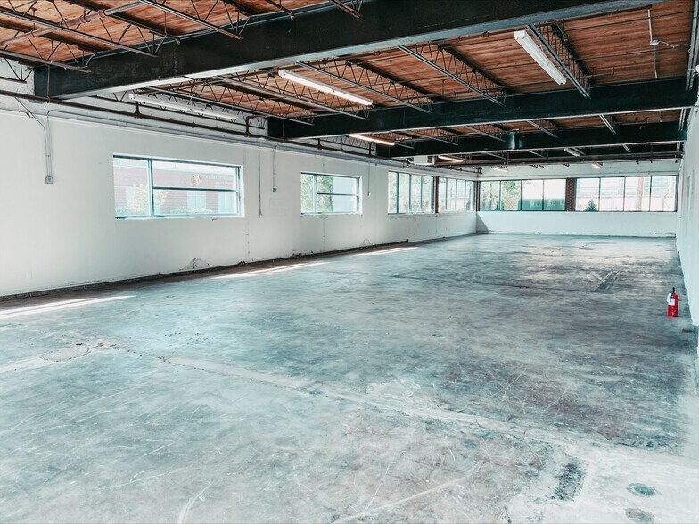 More Photos Of 1500 N Graham St, Charlotte Office For Lease