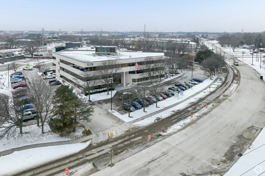 More Photos Of 31201 Chicago Rd, Warren Office For Lease