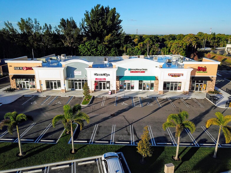 More Photos Of 2650 SE Federal Hwy, Stuart Storefront For Lease