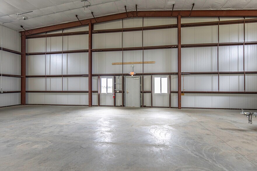 More Photos Of 18 Wing Dr, Old Town Industrial For Lease