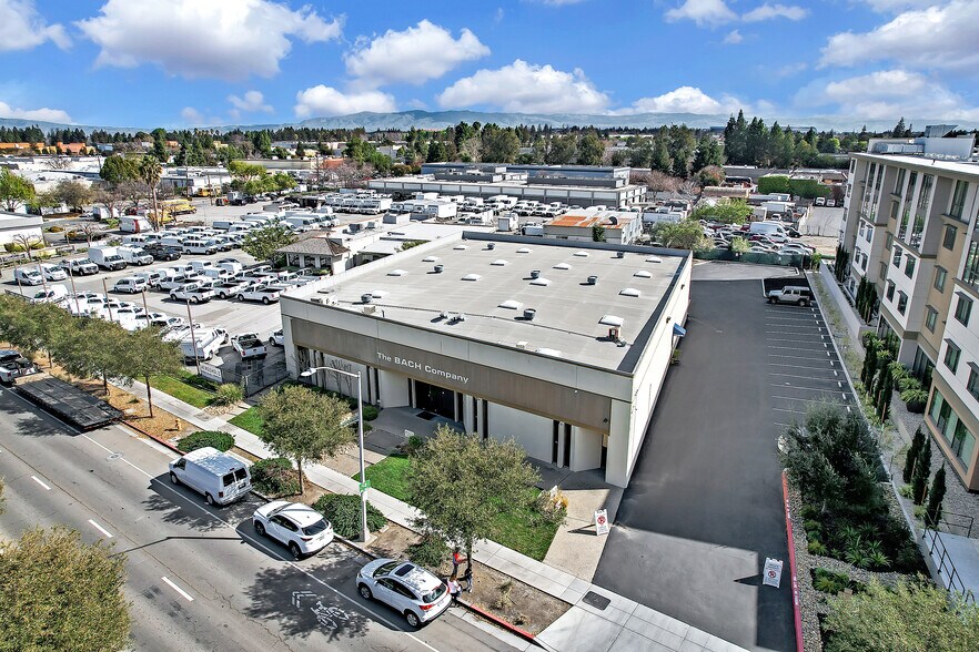 More Photos Of 760 San Antonio Rd, Palo Alto Warehouse For Sale