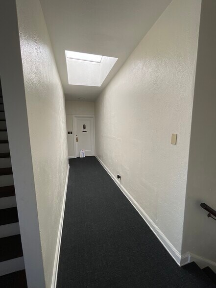 More Photos Of 418-420 N Larchmont Blvd, Los Angeles Office For Lease