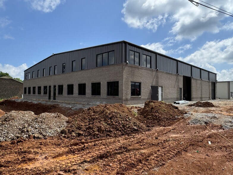 More Photos Of 410 Weakley Ln, Smyrna Warehouse For Sale