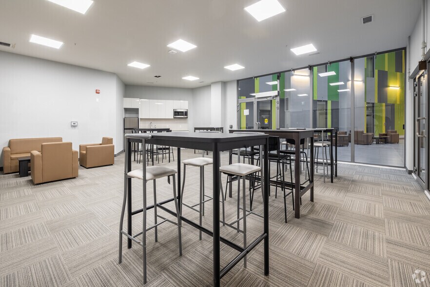 More Photos Of 652 Princess St, Kingston Apartments For Sale