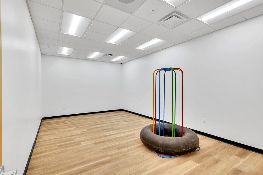 More Photos Of 2820 E Broadway Rd, Mesa Medical For Sale