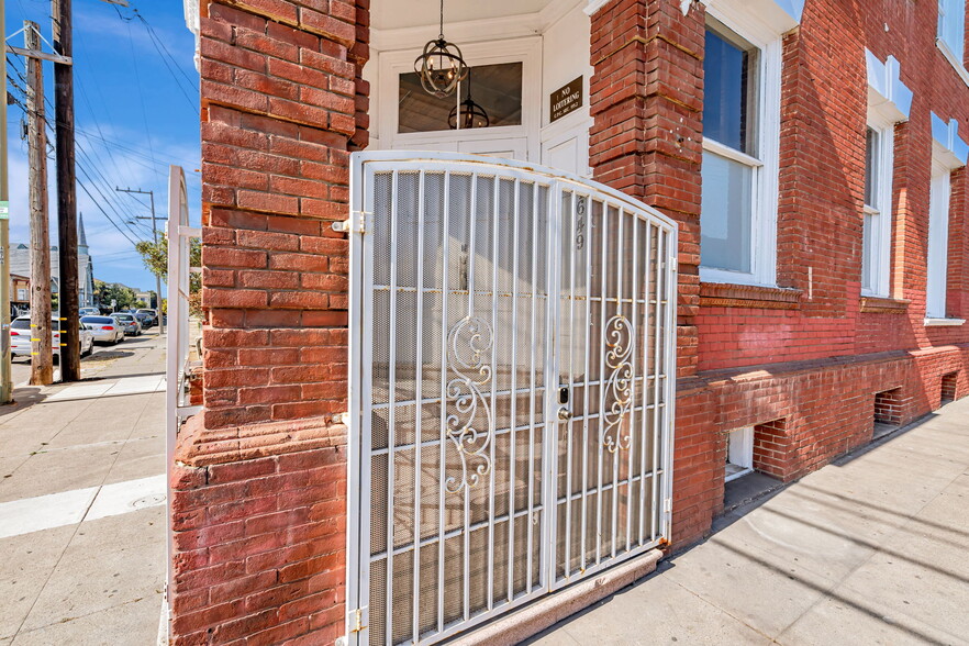 More Photos Of 1649 12th Ave, Oakland Religious Facility For Sale